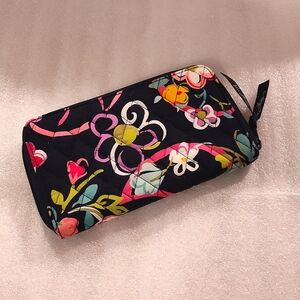 Vera Bradley Ribbons Zip Wallet Like New